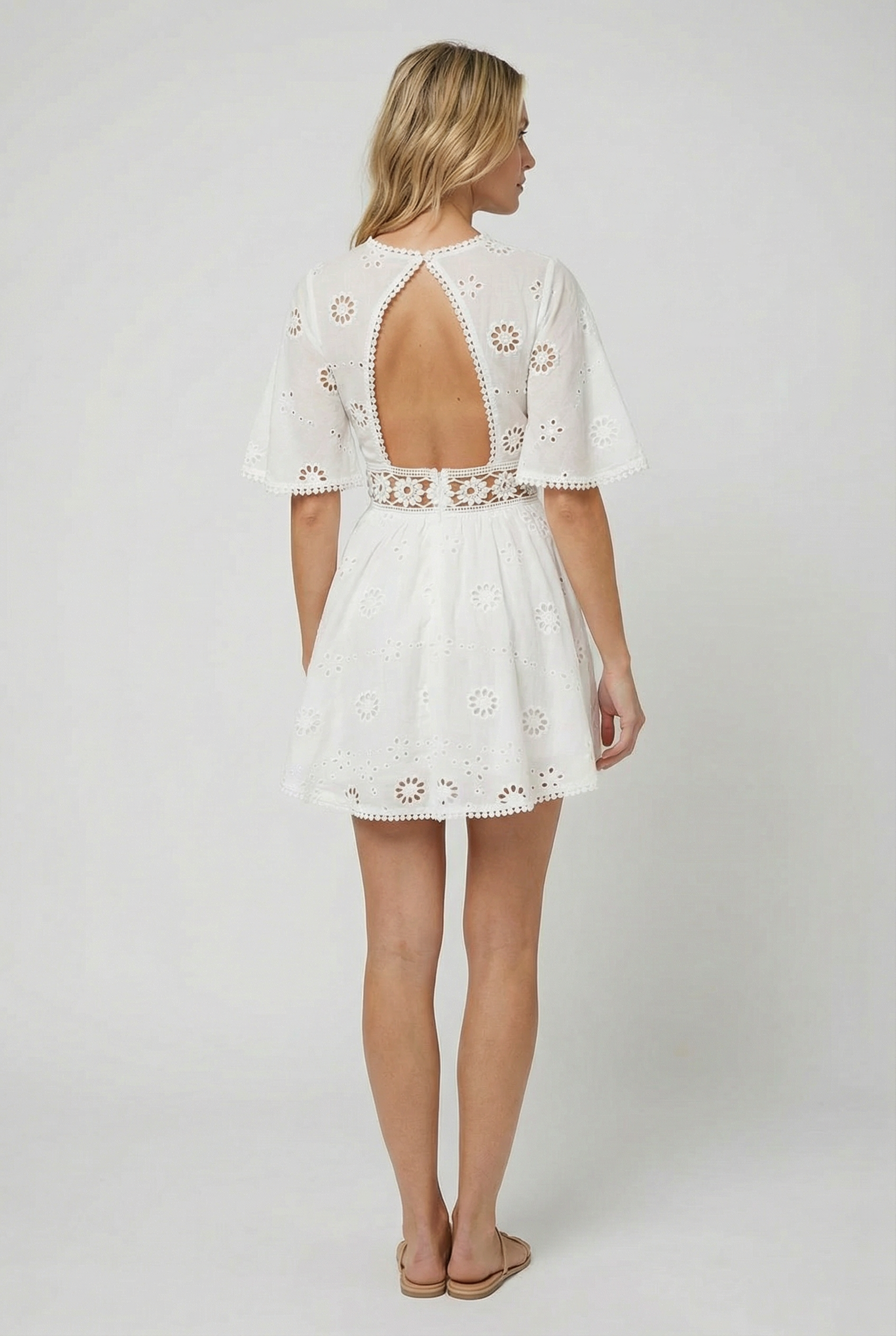Mujer Mini Vestido Algodón Sin Espalda Bordado Floral Casual 2