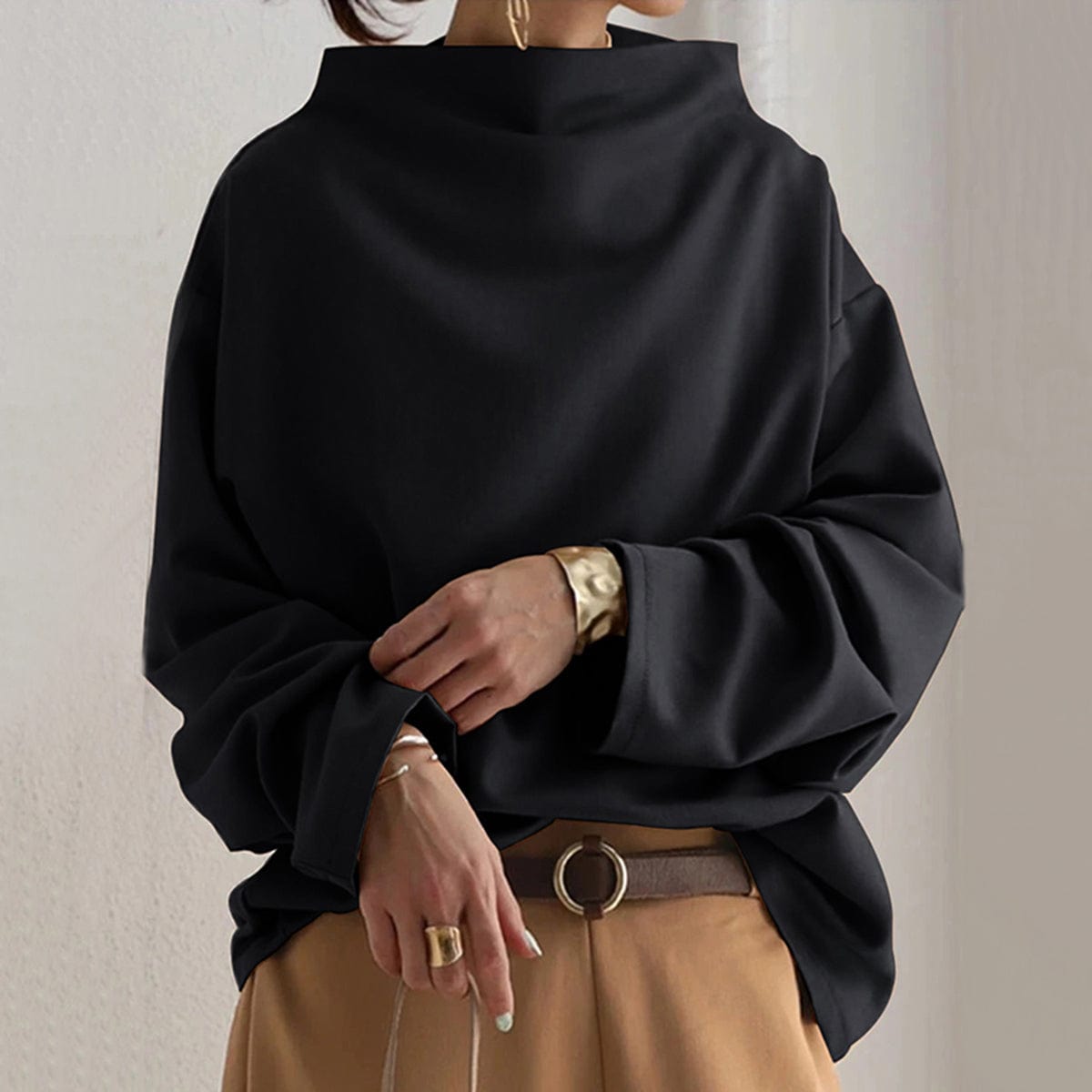 Top Mujer Cuello Alto de Silueta Relajada, Ideal para Ocasiones Informales y Elegantes 0