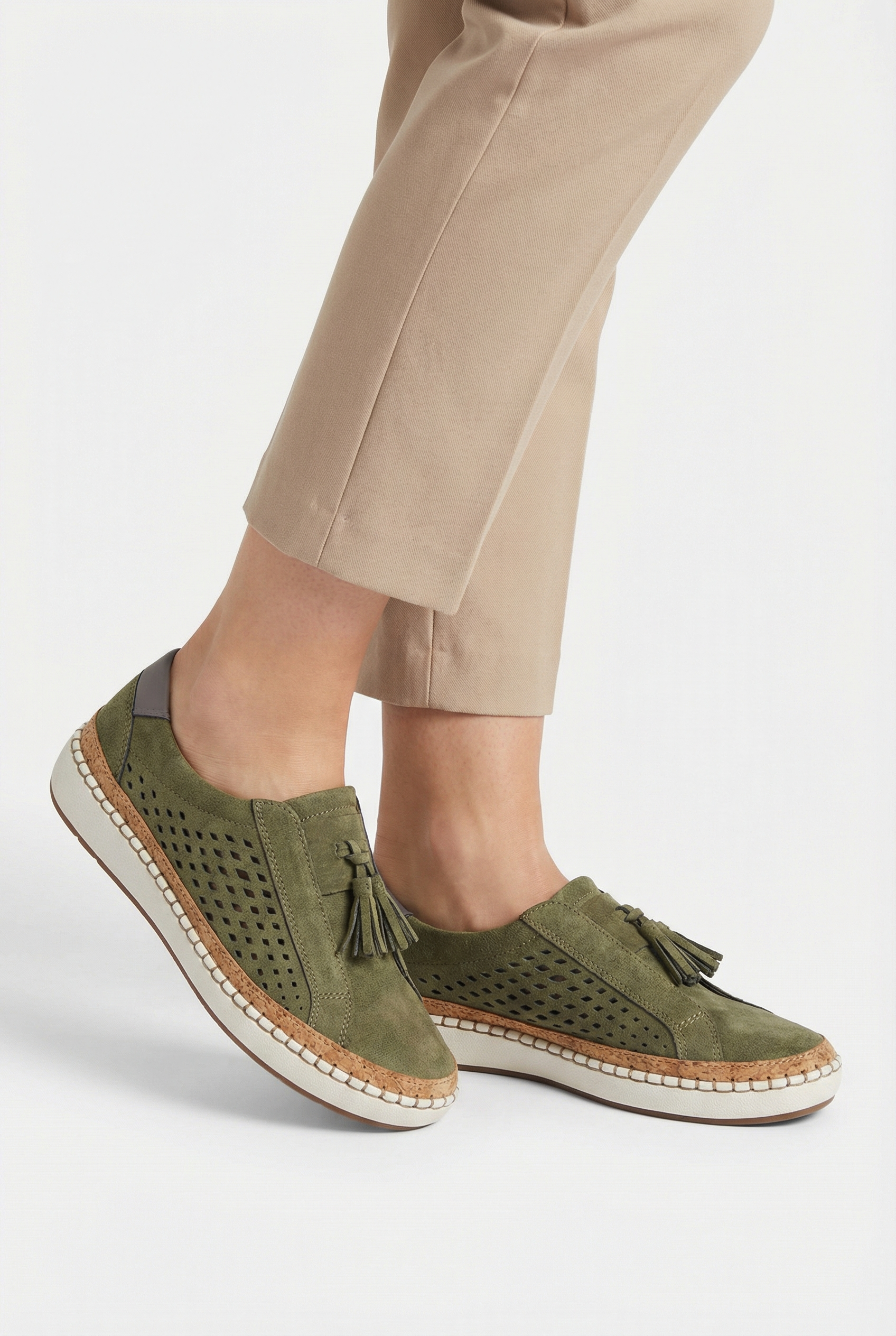 Zapatos Mujer Slip-On Cuero Vegano Perforado Casual Con Suela de Goma 1