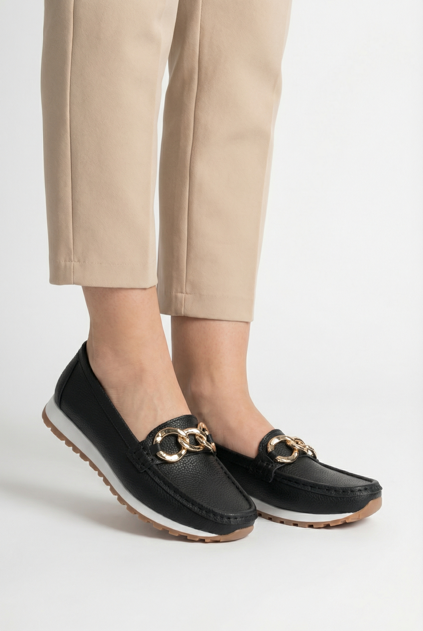 Mocasines Mujer Cuero Vegano Cuña Plana Sin Cordones Detalle Hebilla 3